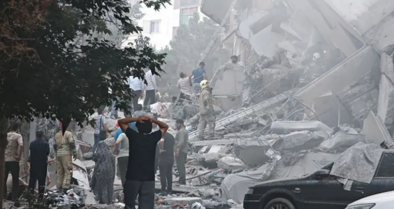 Destrucción de los edificios residenciales en Teherán. Getty Images