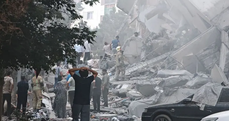 Destrucción de los edificios residenciales en Teherán. Getty Images